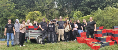 photo des élèves de terminale CAP et de l'équipe du vigneron